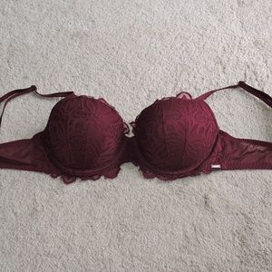 VS Pink Lace Bra